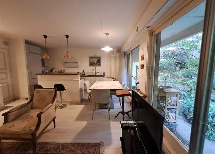 شقة Salle - Kp - Avec Jardin - 6eme *